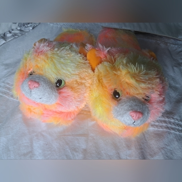 Fluffer Scuffers FURRY KITTY CAT tie dye colors fun animal slippers grip M 7-8 - Picture 12 of 12